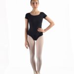 XENA Flügelärmeliges Ballett-/Tanztrikot mit eckigem Hals- und Rückenausschnitt